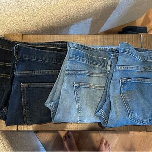 BUNDLE OF 4 JEANS! Old Navy Men's Skinny Jeans in Dark and Light Blue (1 NWT)